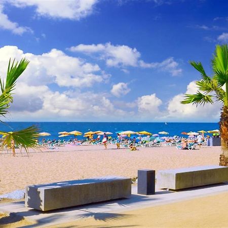 Luxury Apartment Accommodation, Next To Beach & Train Station Calella Bagian luar foto