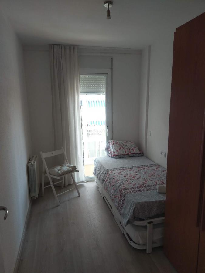 Luxury Apartment Accommodation, Next To Beach & Train Station Calella Bagian luar foto