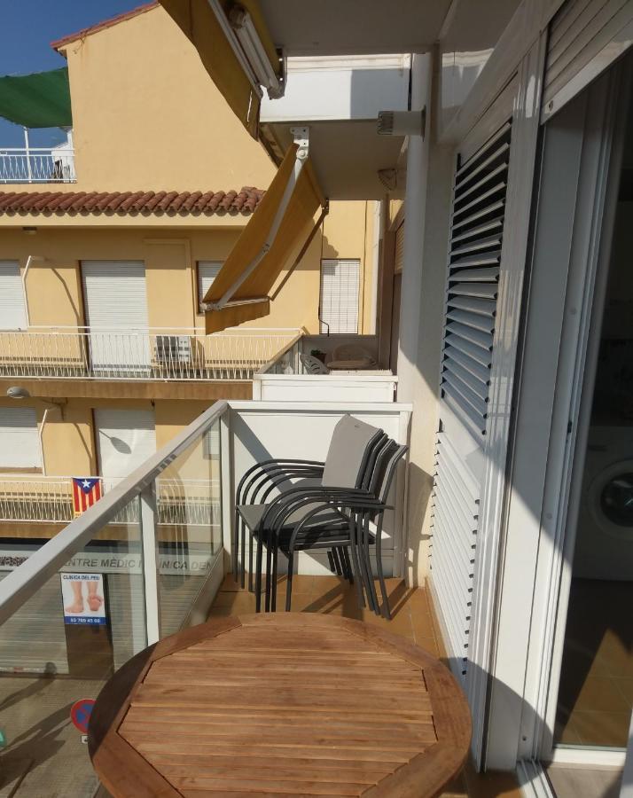 Luxury Apartment Accommodation, Next To Beach & Train Station Calella Bagian luar foto